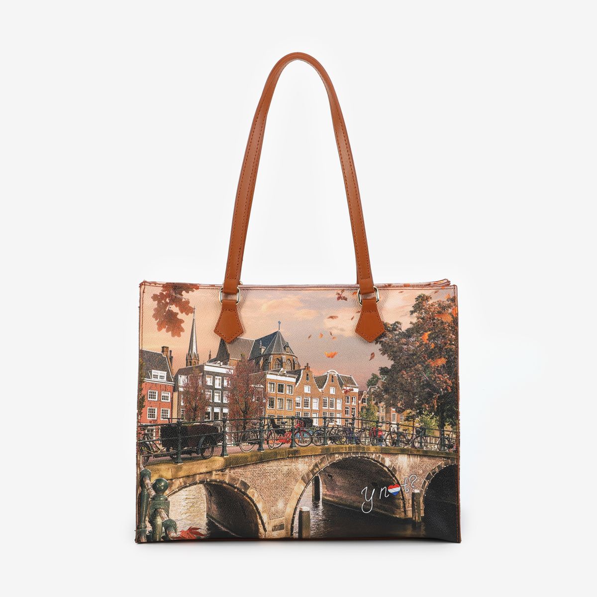YES602F4-SQUARE-SHOPPING-autumn-river-1